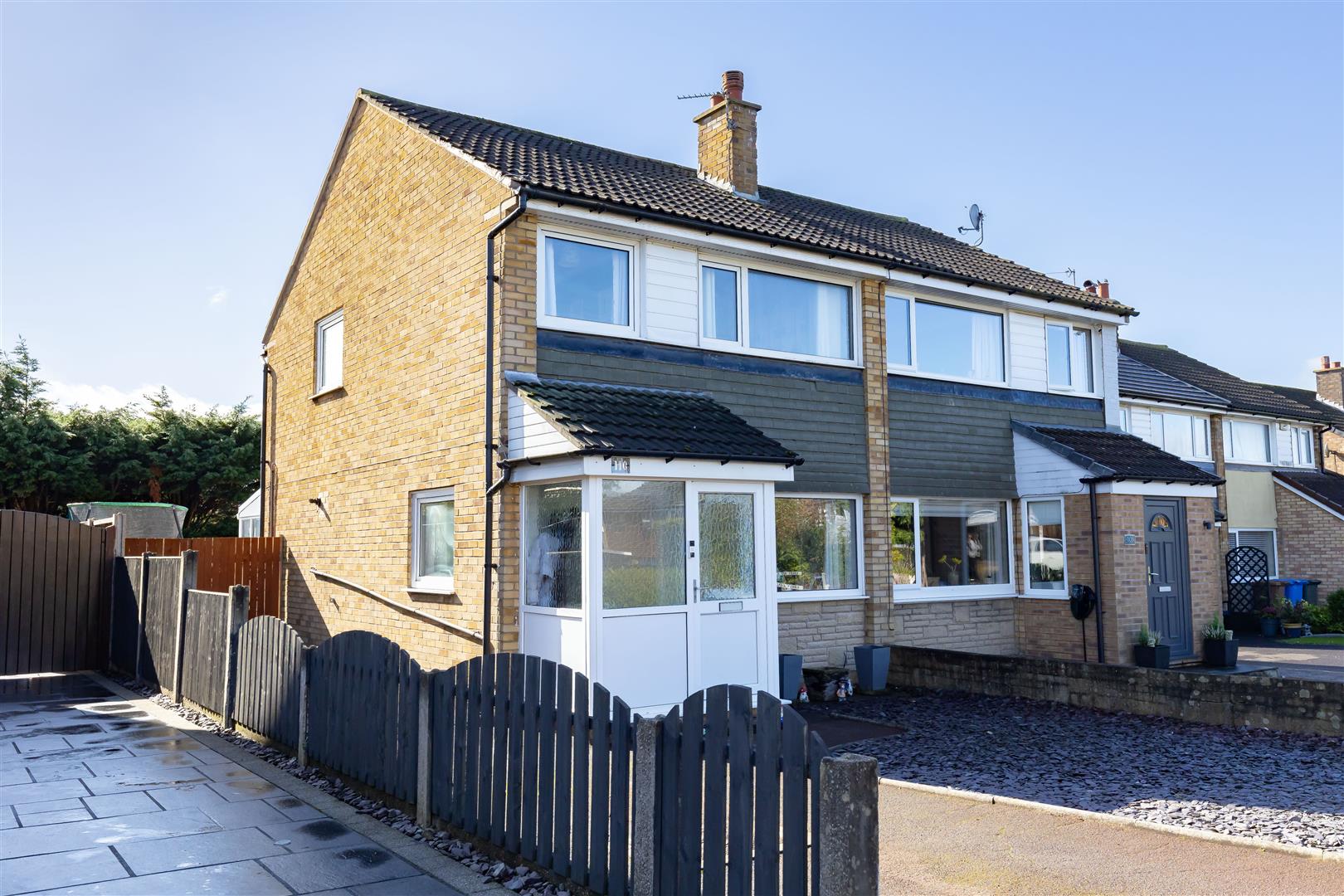 3 bed property in Claughton Avenue, Leyland
